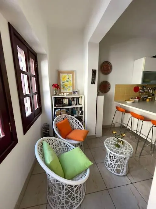 Lovely, Modern, Bright Maisonette. Heart Of Sliema Apartment